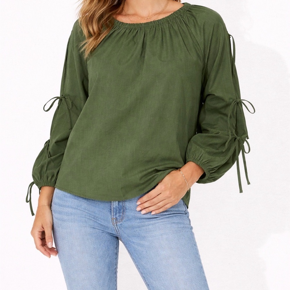 NWT Free‎ Assembly Dark Olive Off Shoulder Balloon Sleeve Top Size M 8-10